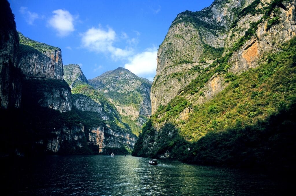 three gorges 788285 1280 - Farm & Leisure Tours